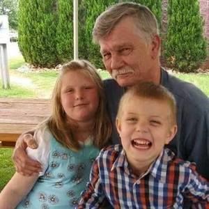 Meet your Posher, Buddy